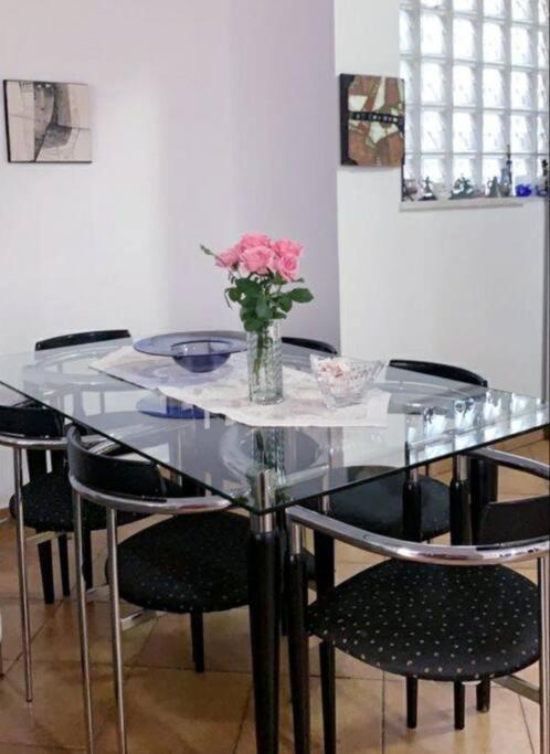 Lovely 2-bedroom rental apartment in Tirana center