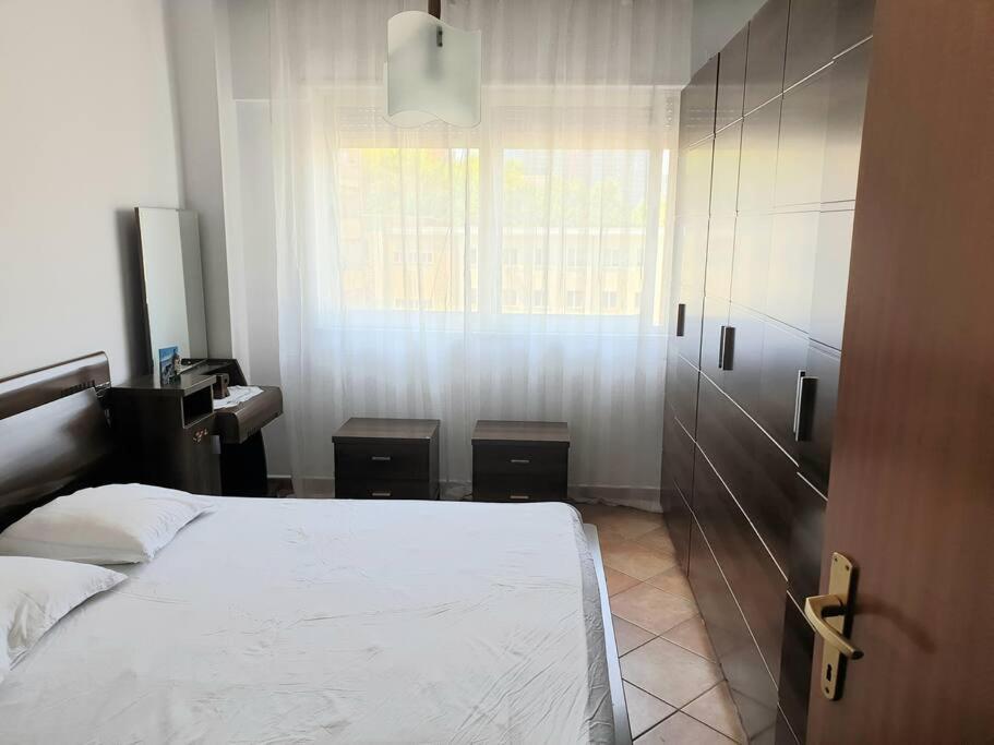 Lovely 2-bedroom rental apartment in Tirana center