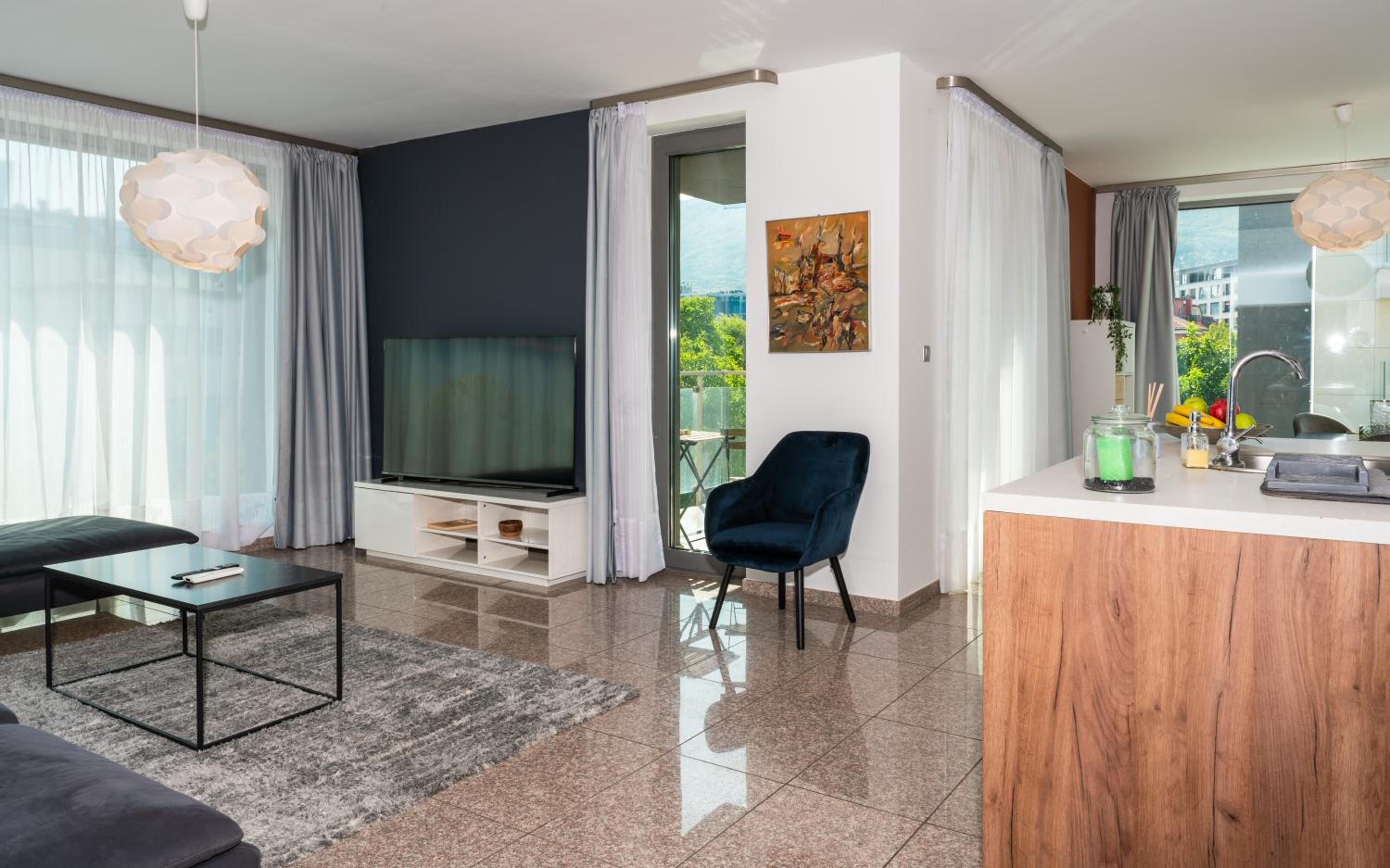Vertigo Modern 2-Bedroom Apartment with Parking & Vitosha View