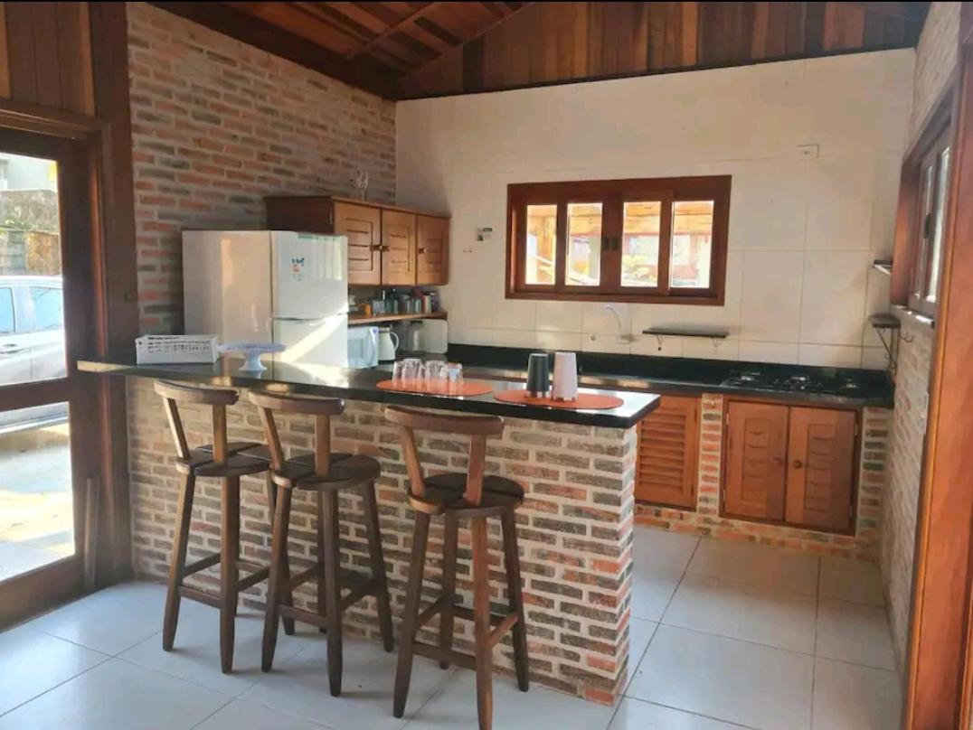 Casa Grande de praia em condomínio fechado na Lagoinha Ubatuba