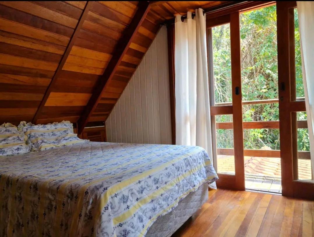 Casa Grande de praia em condomínio fechado na Lagoinha Ubatuba