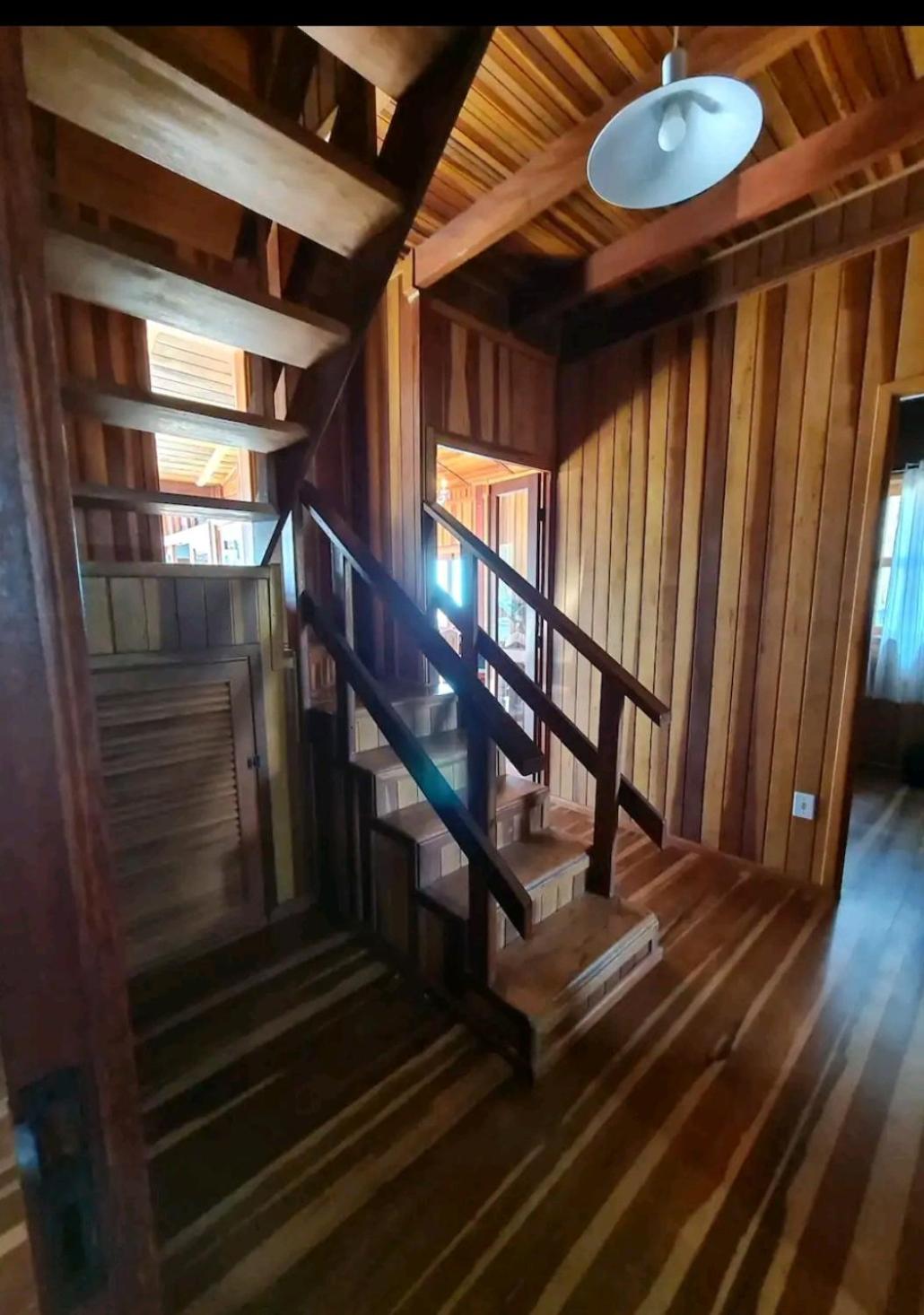 Casa Grande de praia em condomínio fechado na Lagoinha Ubatuba