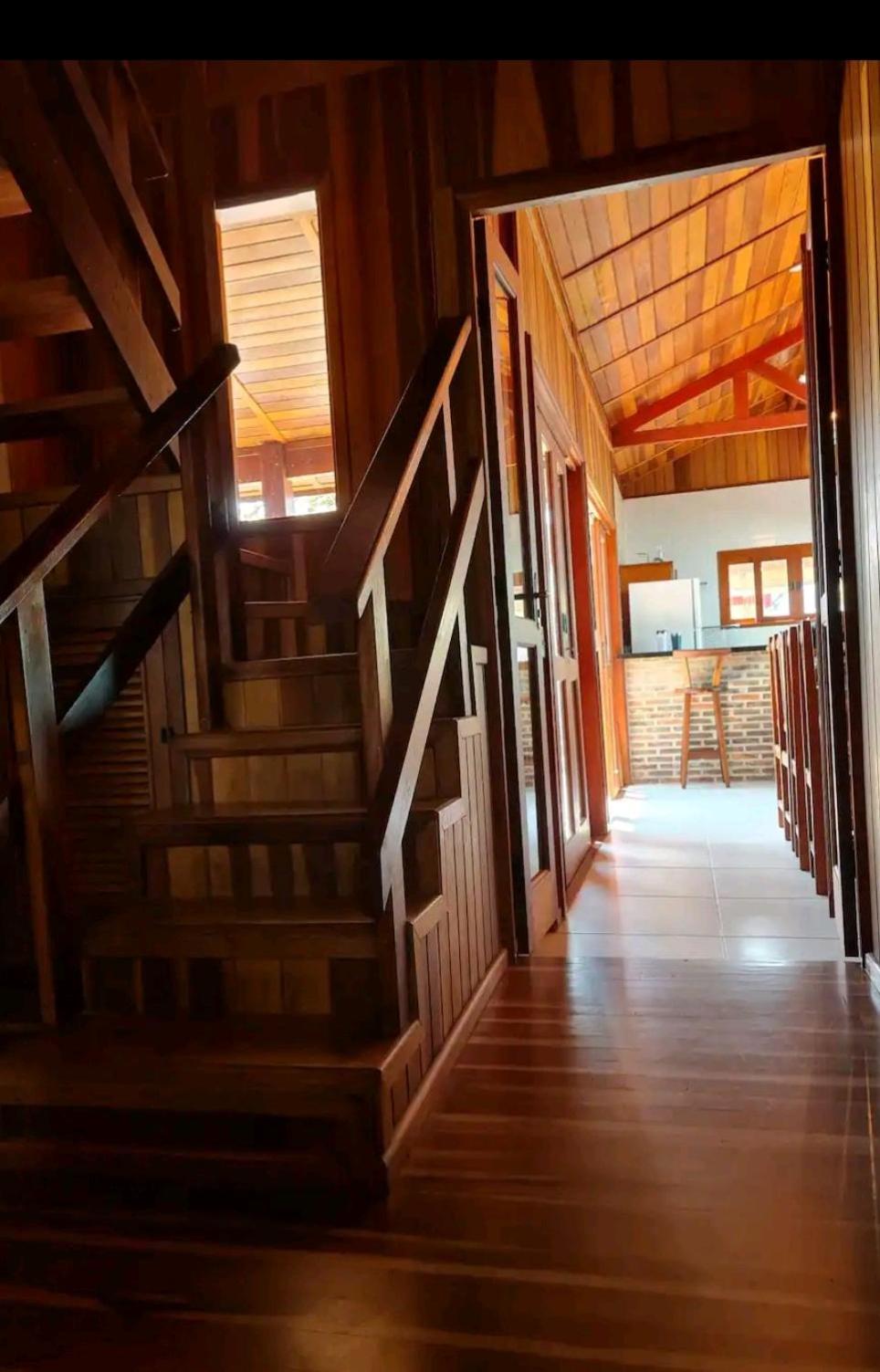 Casa Grande de praia em condomínio fechado na Lagoinha Ubatuba