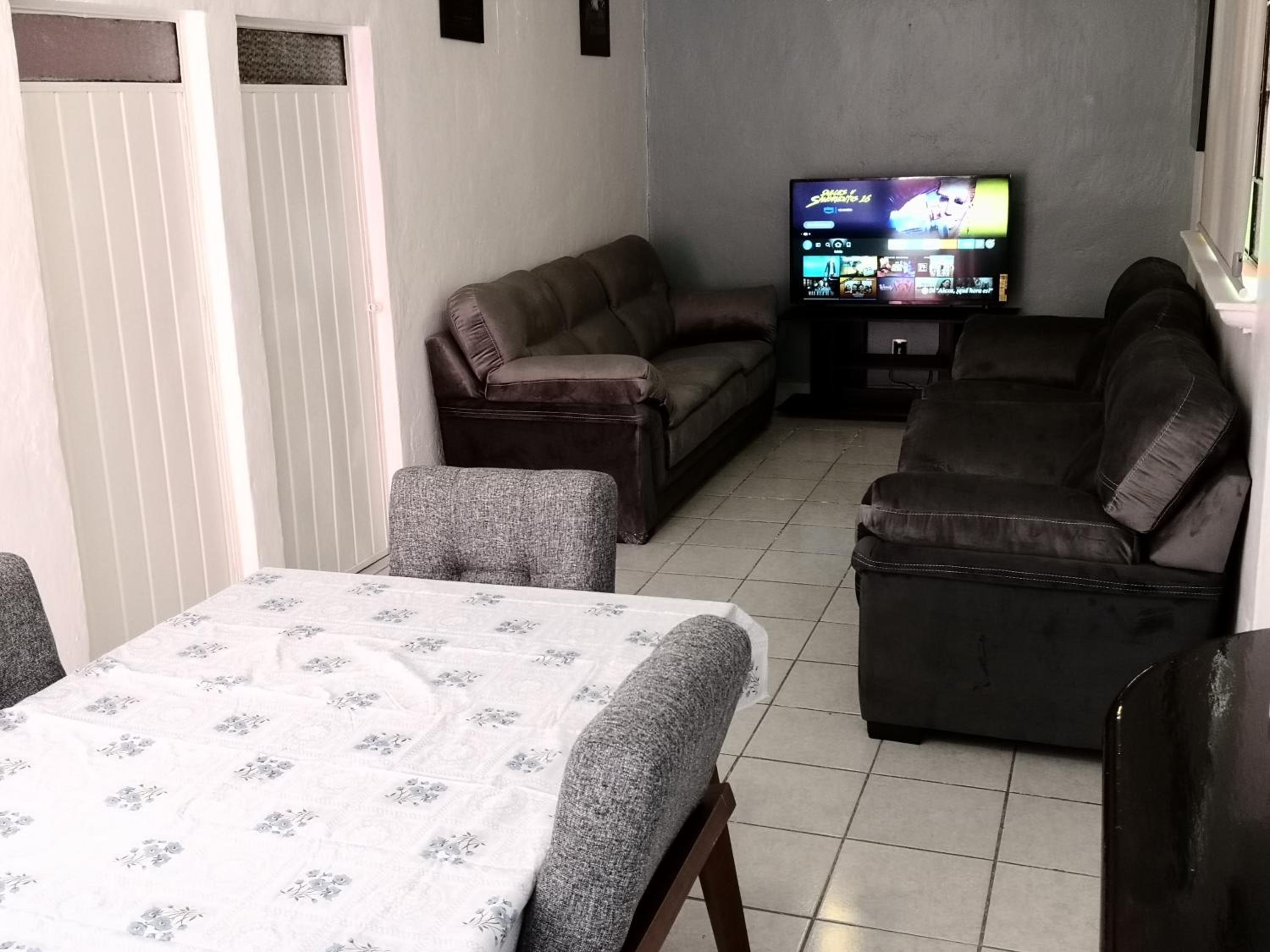 Departamento, 2 Recamaras, Familiar o Equipos de Trabajo, WiFi incluido view 5