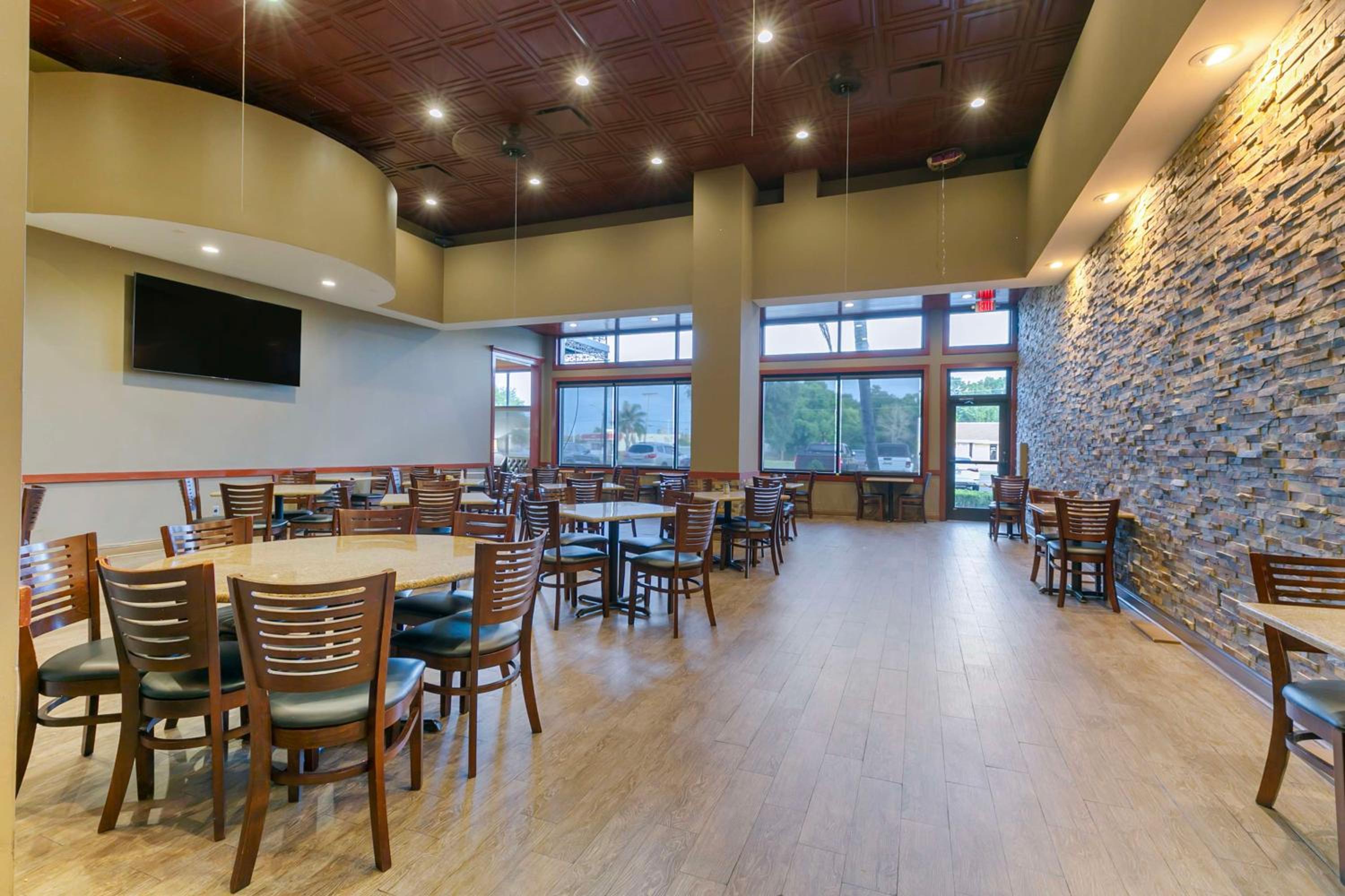 Best Western Plus Westbank - Property Image 57