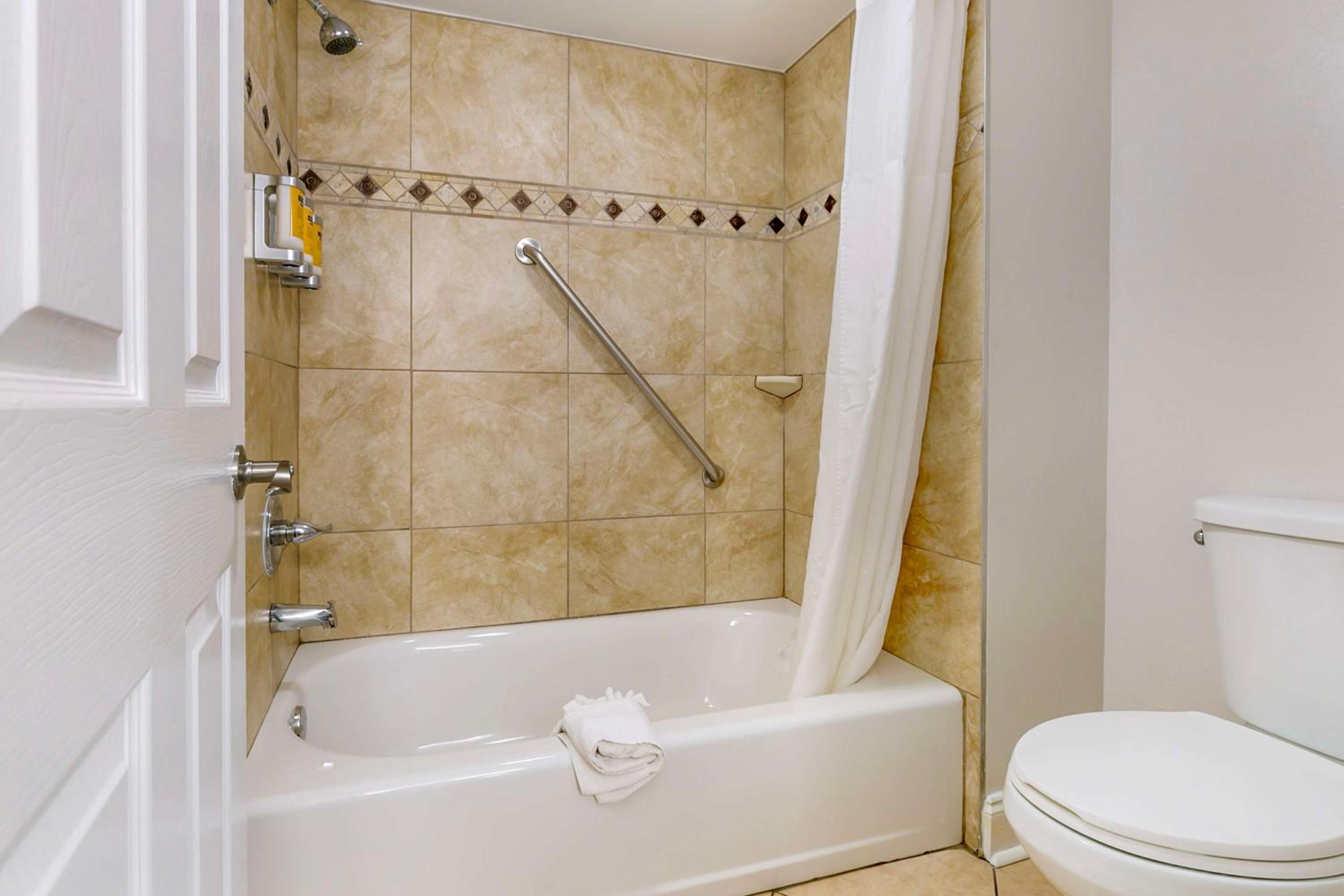 Best Western Plus Westbank - Property Image 37