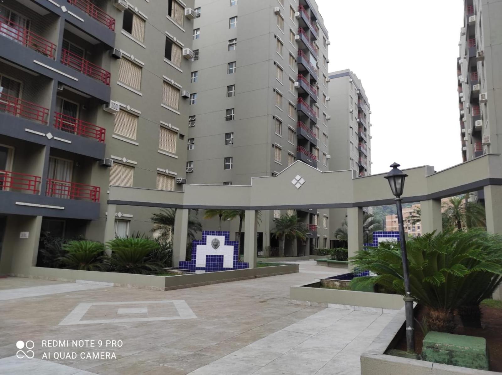 Apartamento 2 quartos a 500 m da Praia da Enseada com avaliação 9