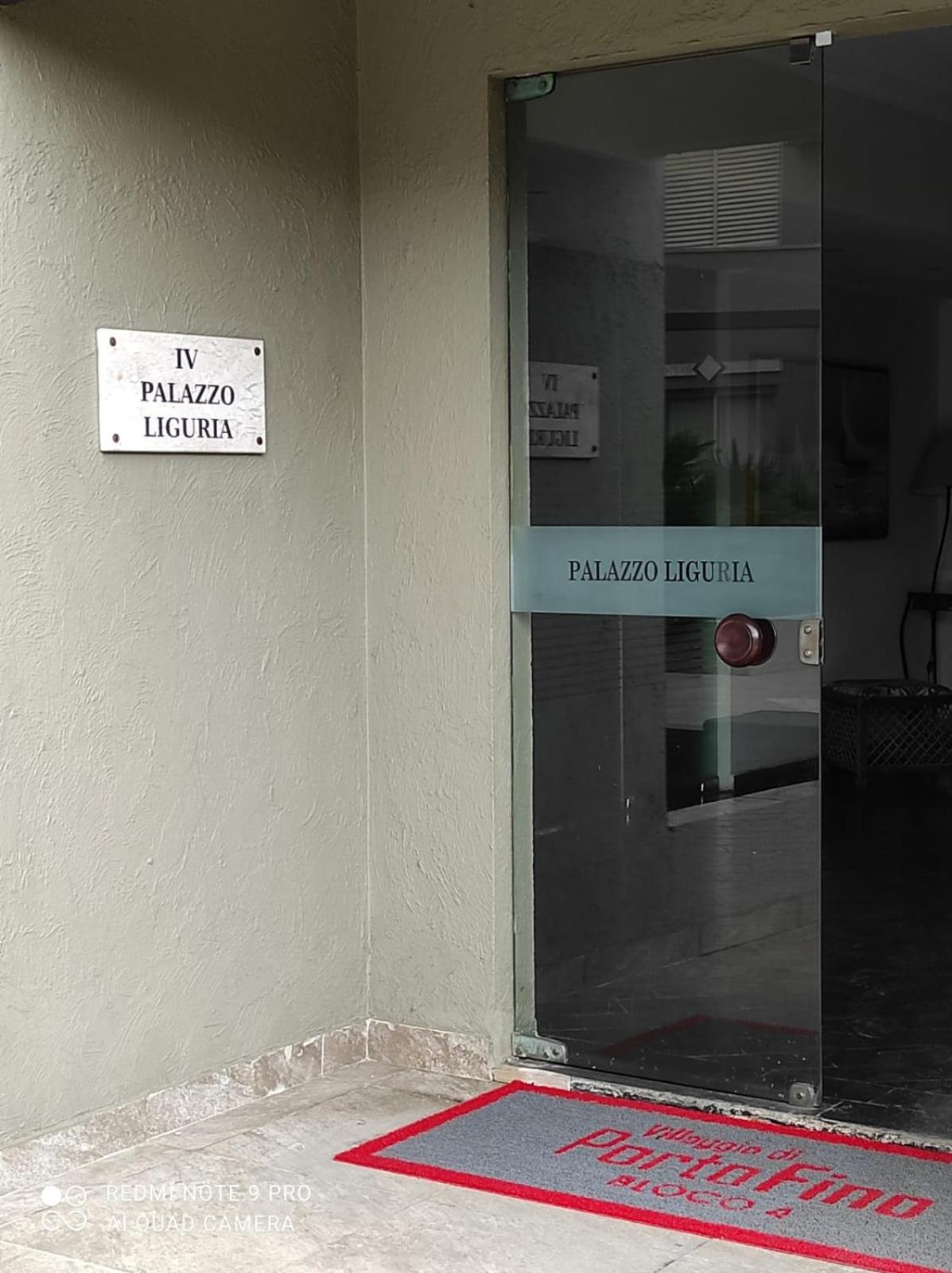 Apartamento 2 quartos a 500 m da Praia da Enseada com avaliação 9