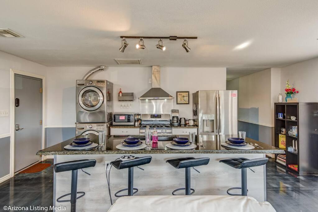 *Msg for 5%off*1Bed1Bath HugeGuesthouse MidtownPHX view 2