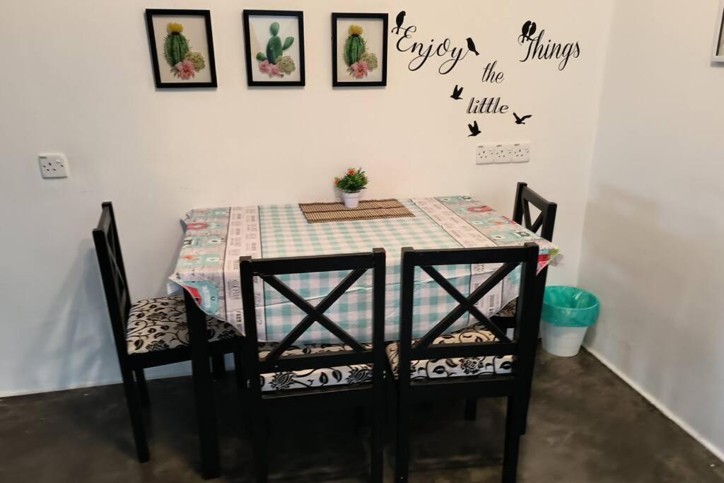 Wi-Fi 100MB free Ipoh Town Holiday House Tmn Shatin S36 photo 2