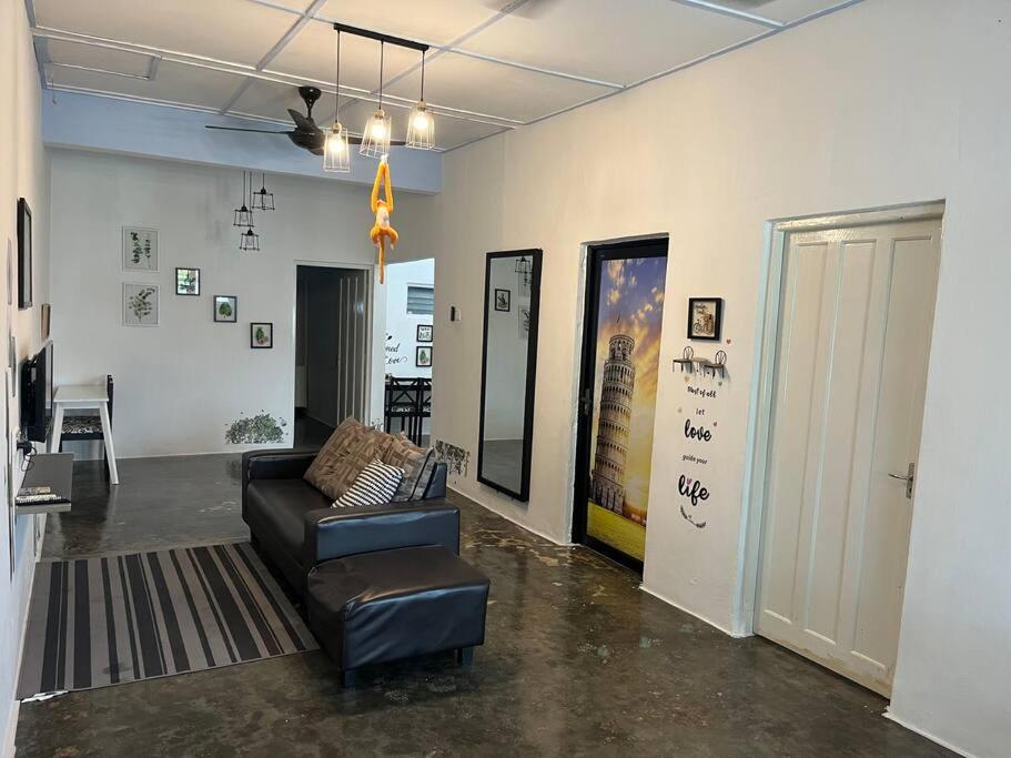 Wi-Fi 100MB free Ipoh Town Holiday House Tmn Shatin S36 photo 3