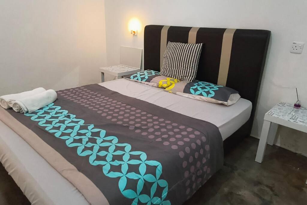 Wi-Fi 100MB free Ipoh Town Holiday House Tmn Shatin S36