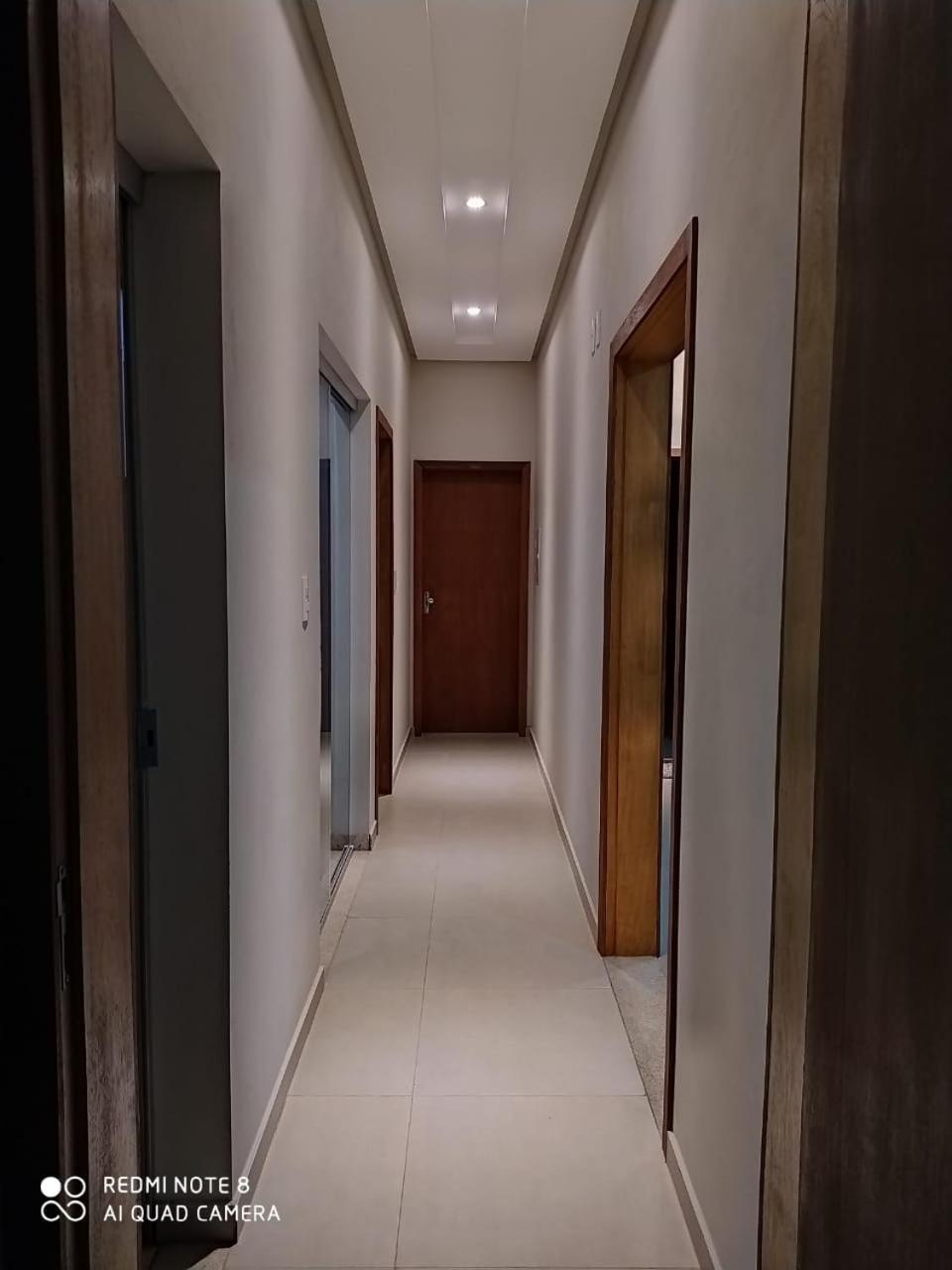 Casa ampla com piscina