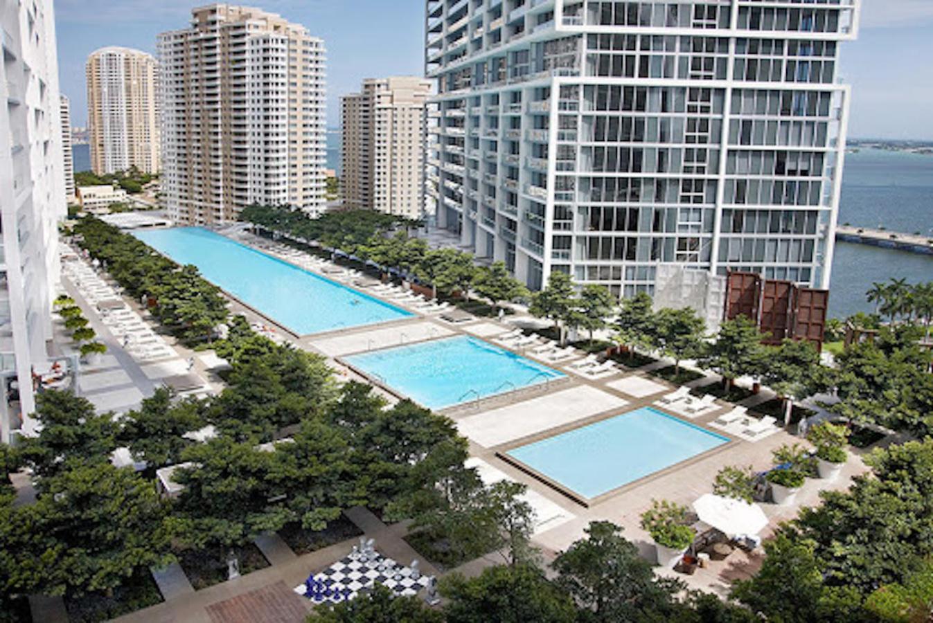 Luxurious Condo at ICON with Views