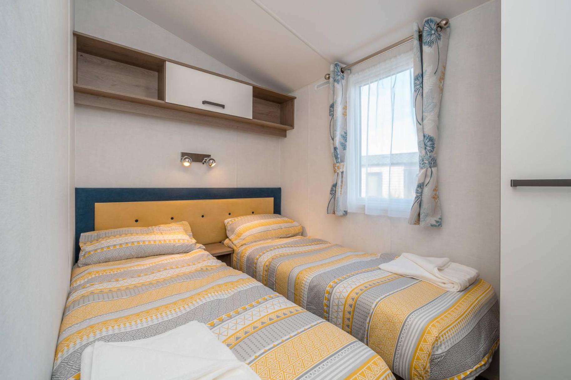 Lisa Marie-Luxury Caravan-Seton Sands-8 Berth view 2
