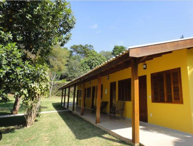 Casa Guacuri - Casa de temporada e eventos - apartamentos com suítes - Piscinas e Amplo Estacionamento