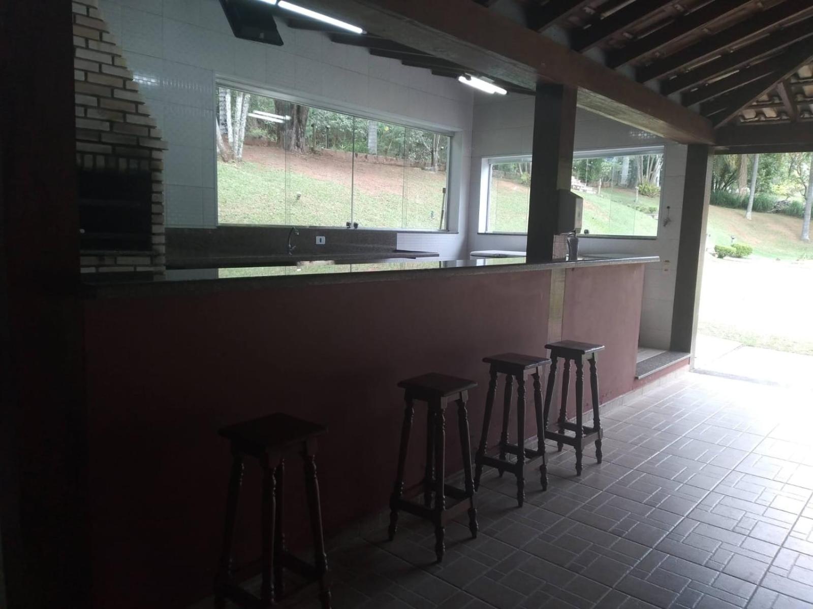 Casa Guacuri - Casa de temporada e eventos - apartamentos com suítes - Piscinas e Amplo Estacionamento