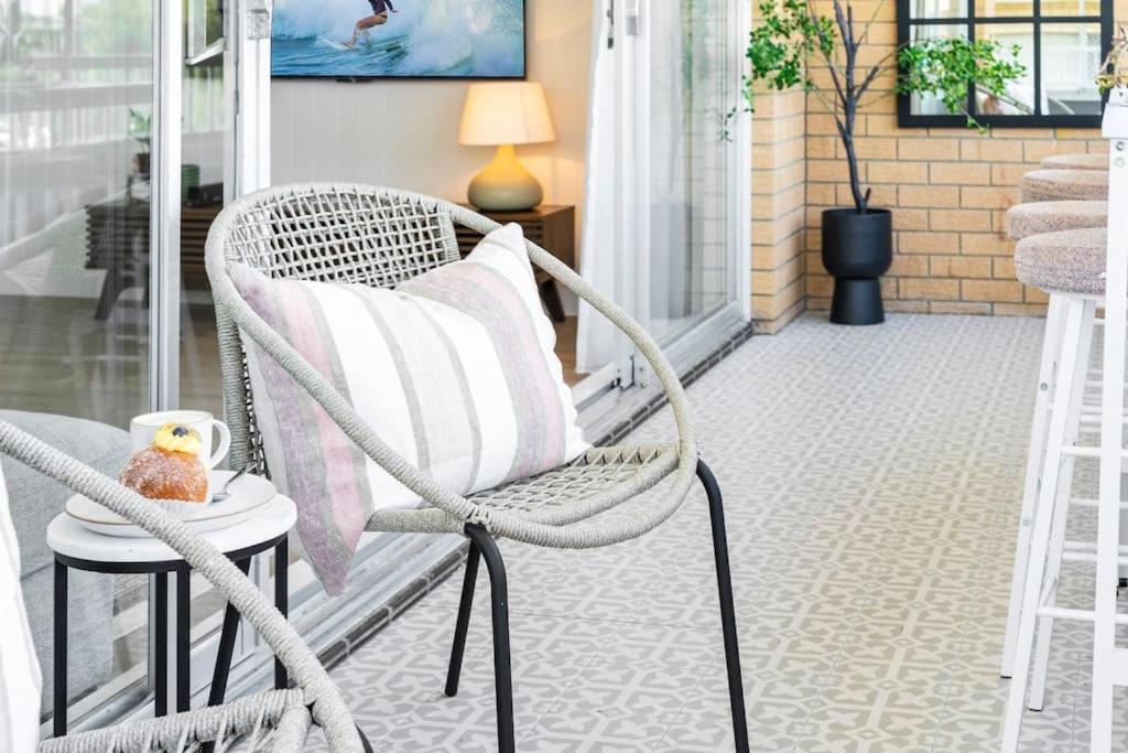 Beachfront Bliss 2BR Broadbeach