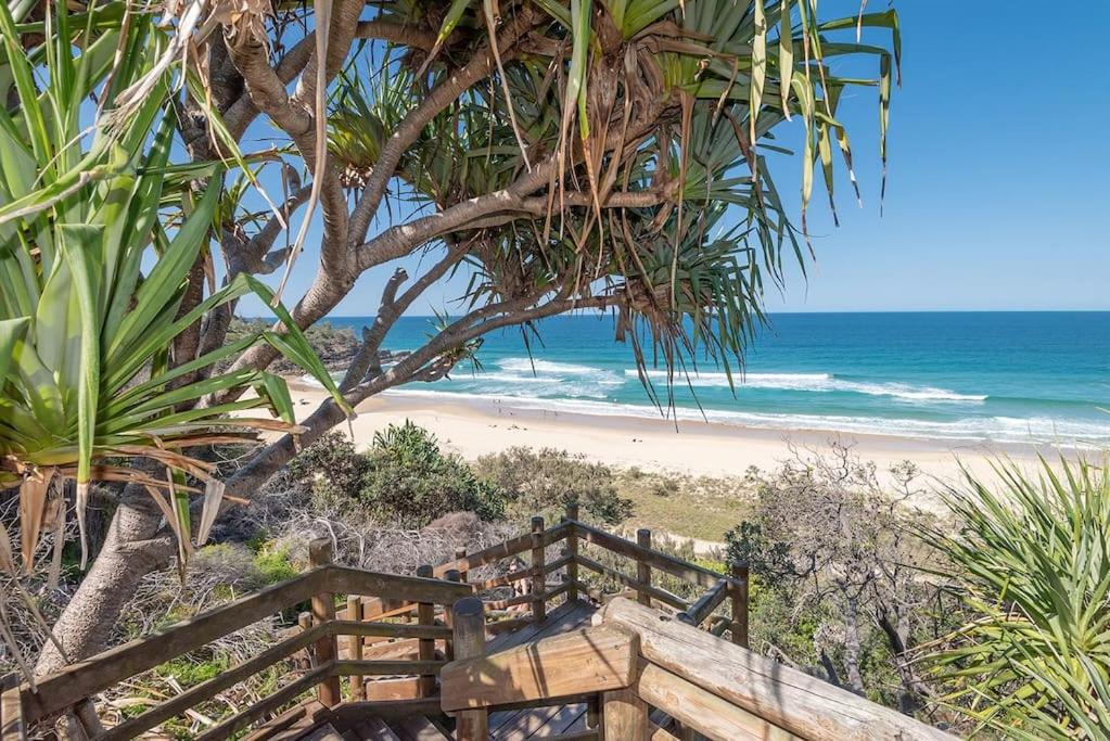 Seaviews at Sunshine Beach 4BR, Pool