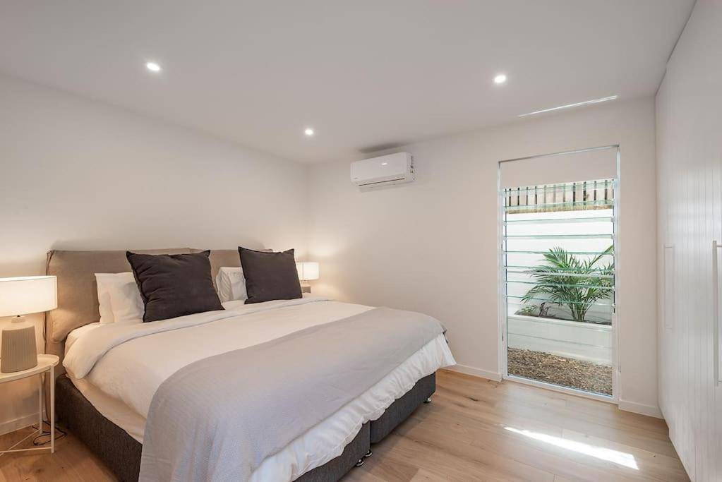 Seaviews at Sunshine Beach 4BR, Pool