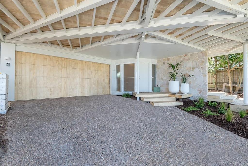 Seaviews at Sunshine Beach 4BR, Pool