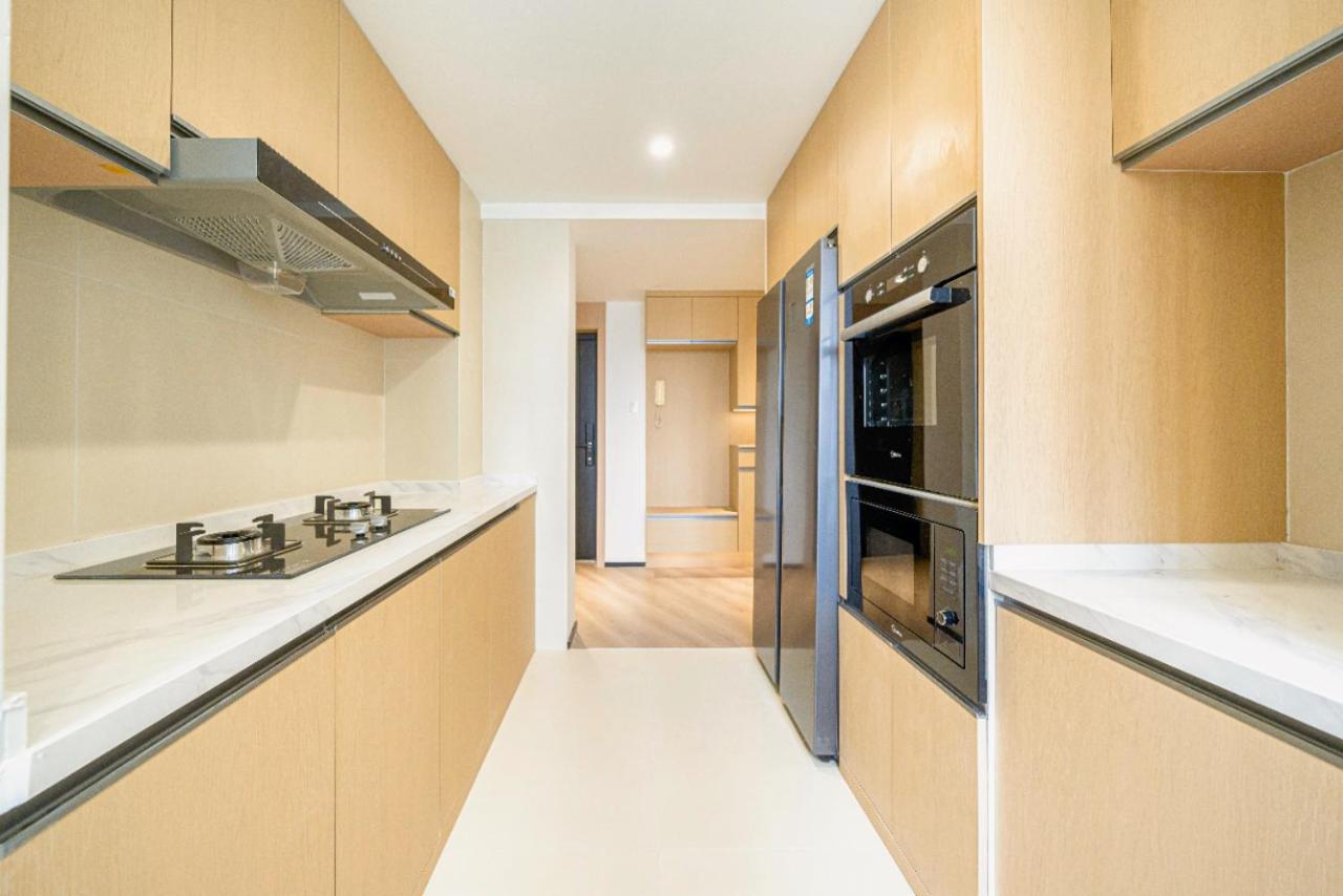 ZHome-Modern 3 bedrooms apartment - near NanJing Road