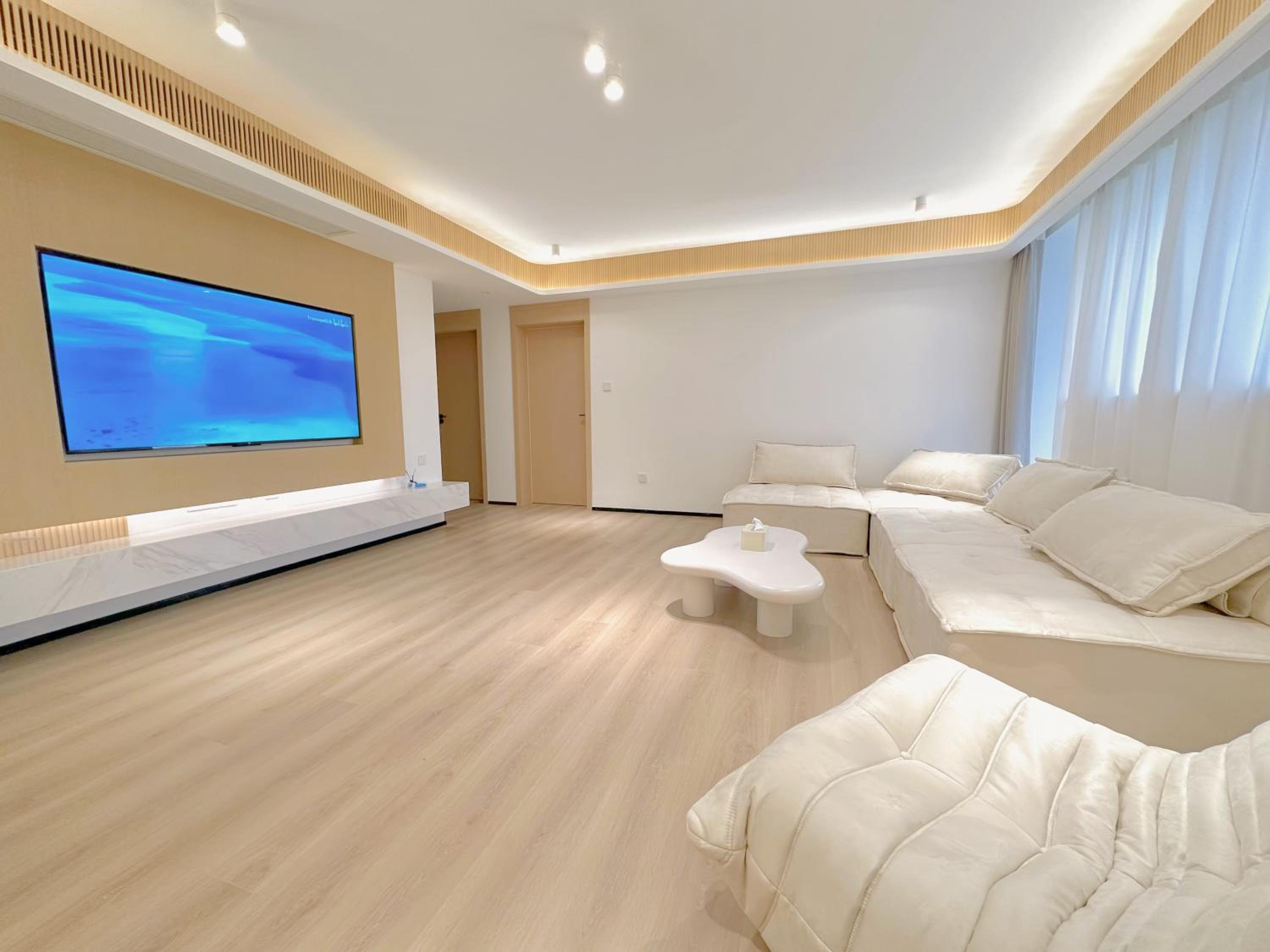 ZHome-Modern 3 bedrooms apartment - near NanJing Road