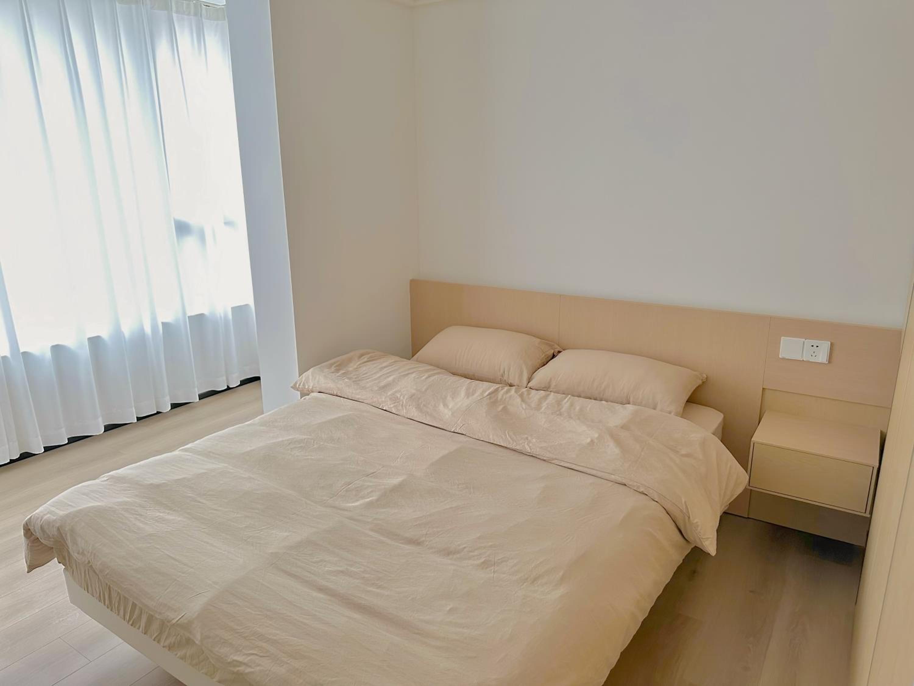 ZHome-Modern 3 bedrooms apartment - near NanJing Road