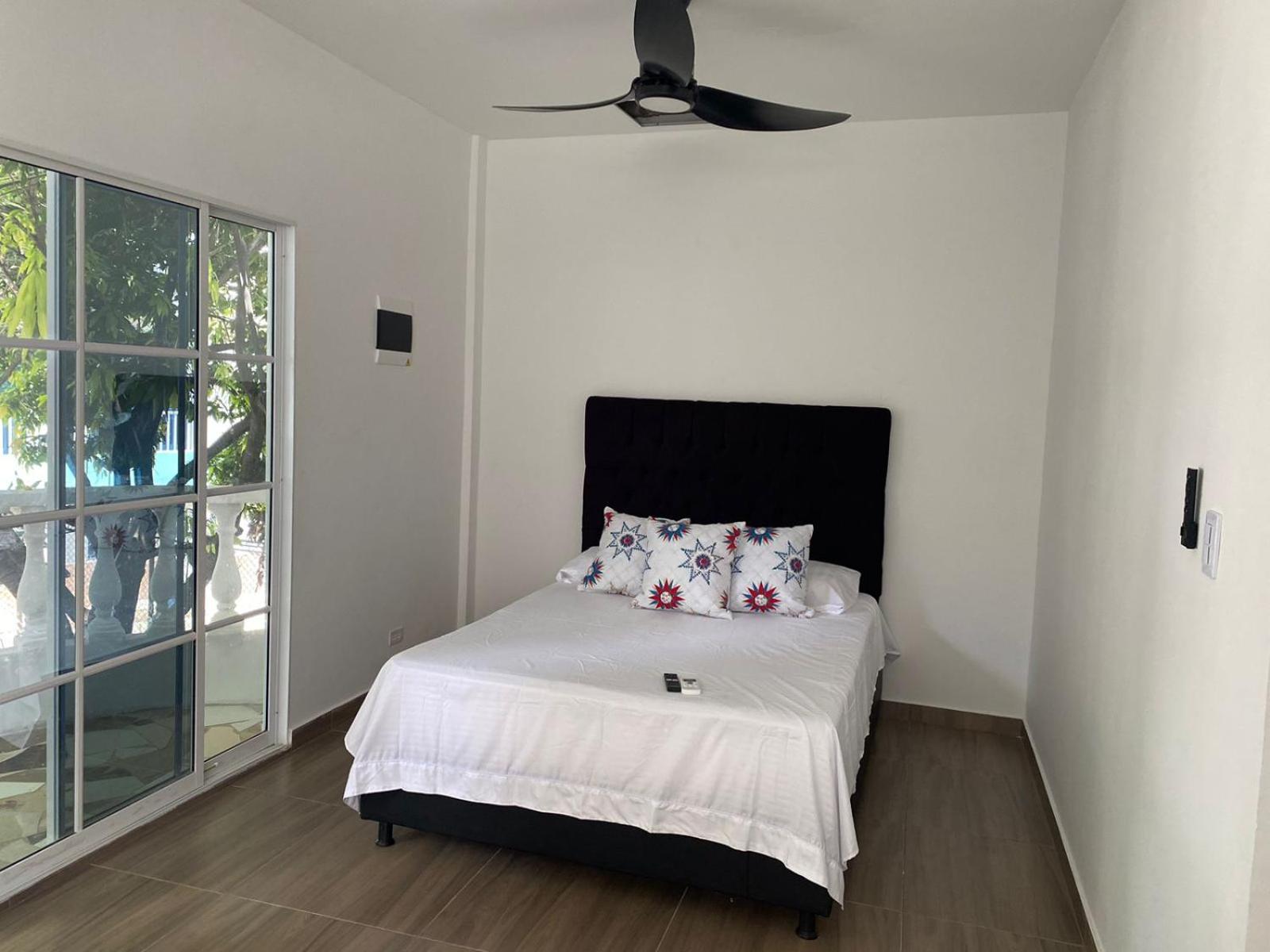 Isabella Habitaciones y aptos cerca del Aeropuerto y Playa