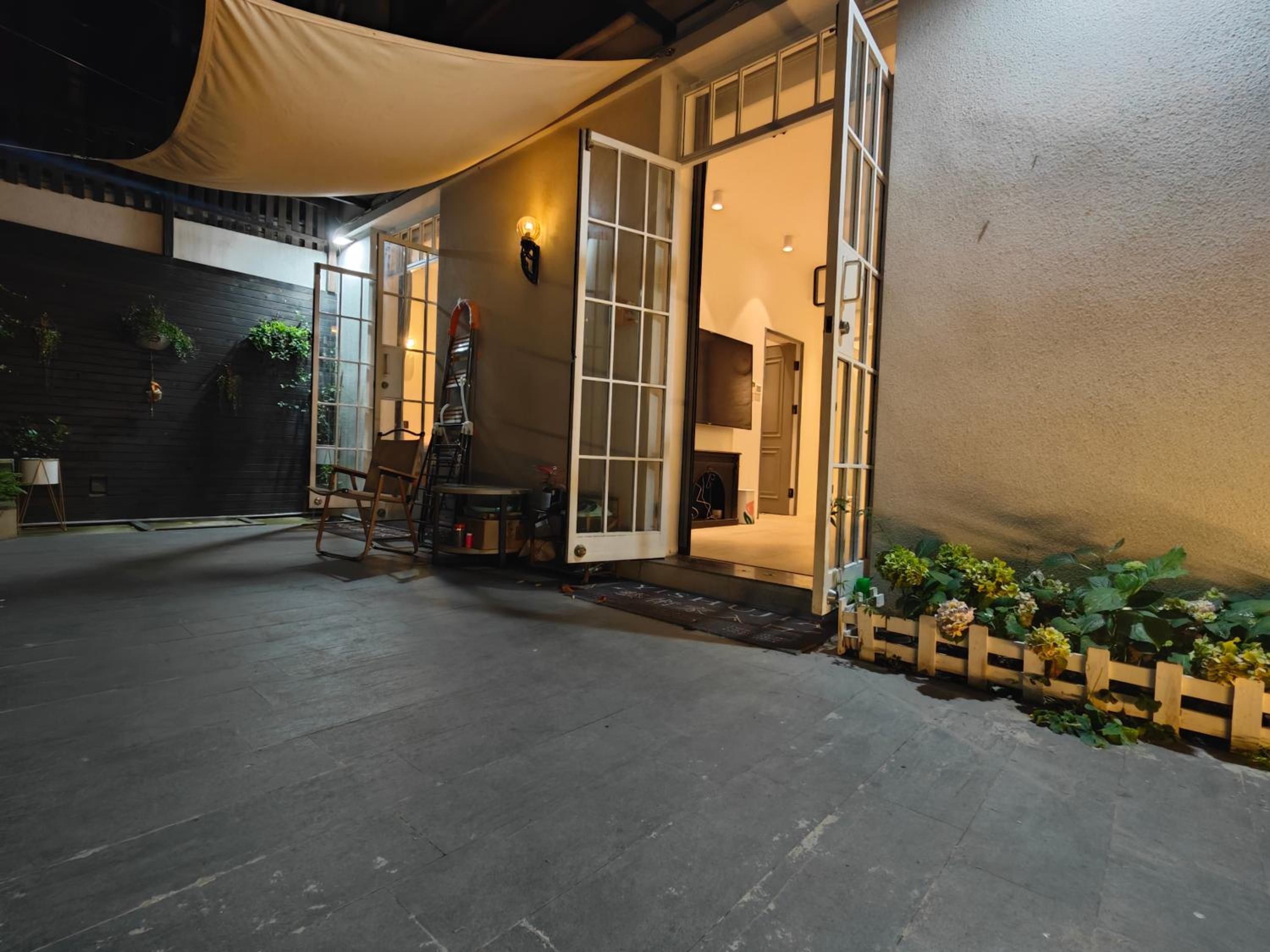 Shanghai Celebrity Courtyard B&B
