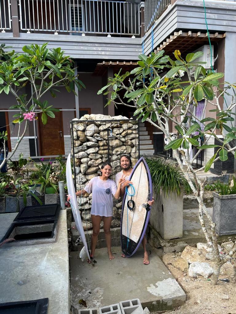 Oseda Nias Surf House