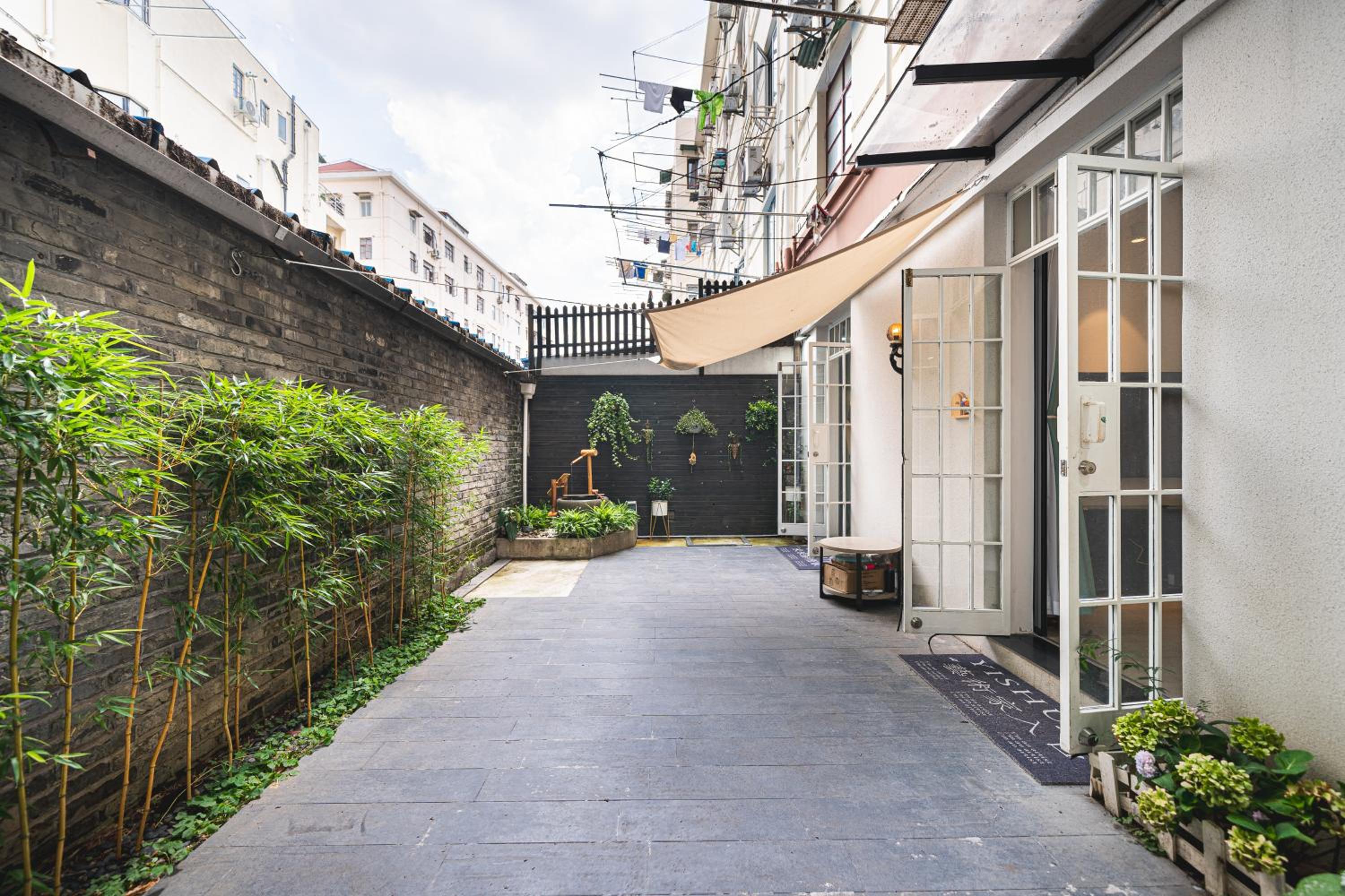 Shanghai Celebrity Courtyard B&B