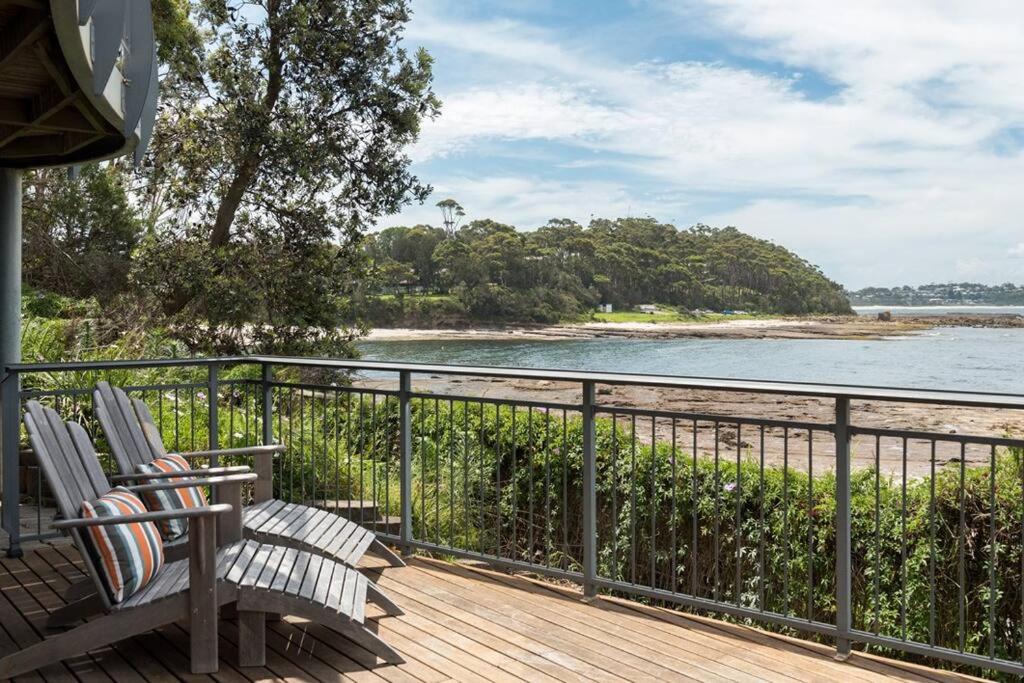 'Nirvana' - Beachfront Luxury Family Home Mollymook