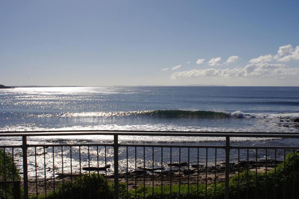 'Nirvana' - Beachfront Luxury Family Home Mollymook