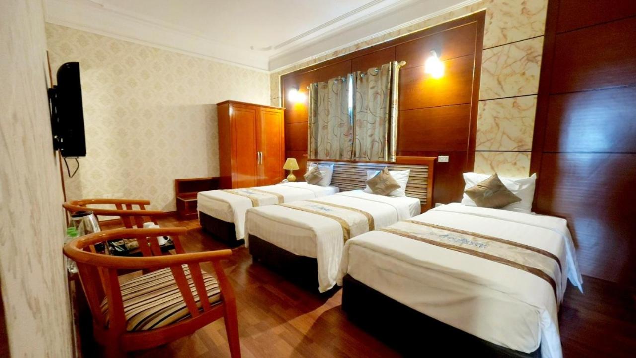 MoonView Hotel HN - by BAY LUXURY
