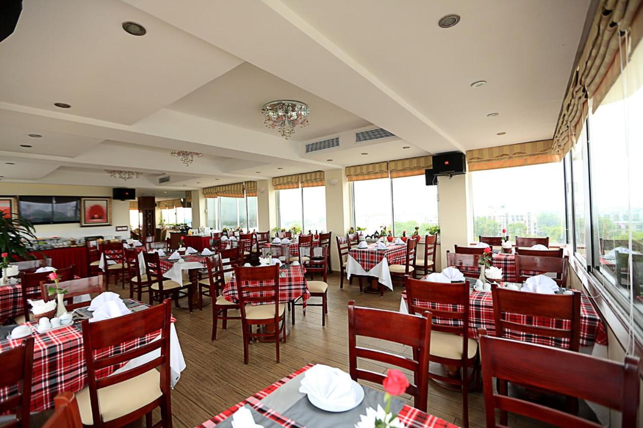 MoonView Hotel HN - by BAY LUXURY