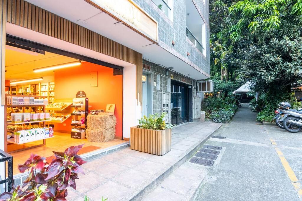 Casa Jardines, moderna y tradicional casa en Envigado