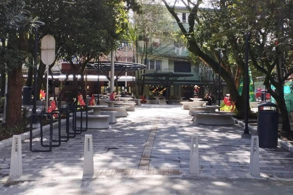 Casa Jardines, moderna y tradicional casa en Envigado