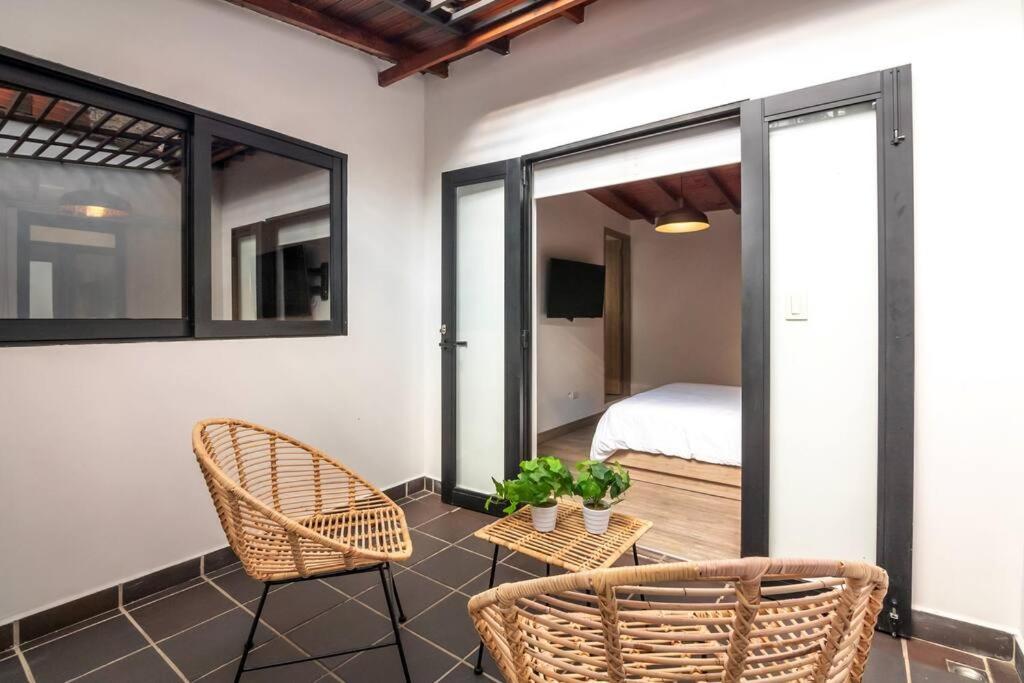 Casa Jardines, moderna y tradicional casa en Envigado