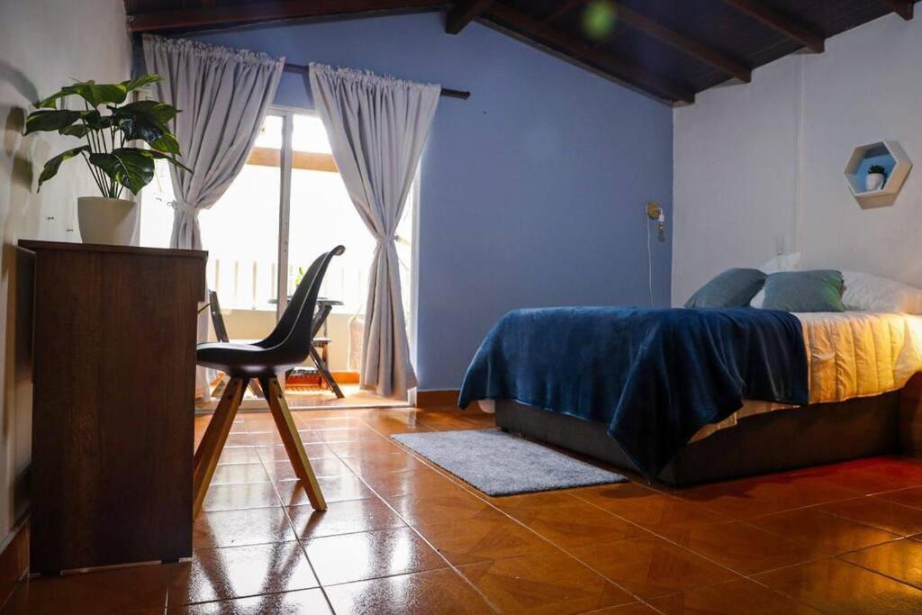 Hermosa casa, 150 metros cuadrados en la zona más tranquila de Medellín