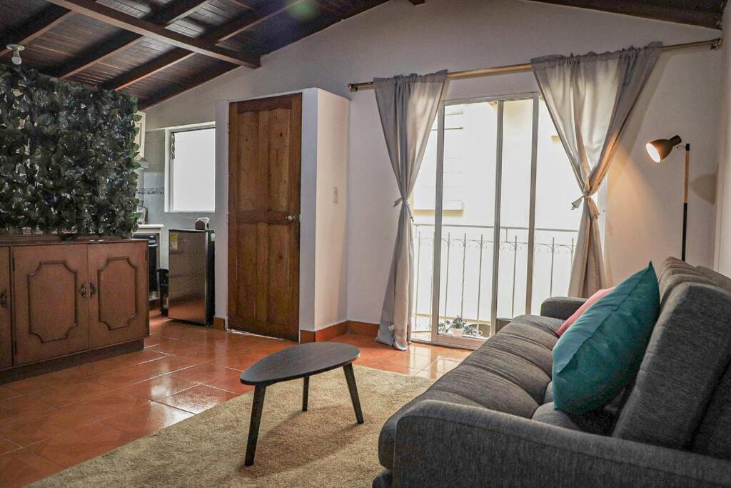 Hermosa casa, 150 metros cuadrados en la zona más tranquila de Medellín