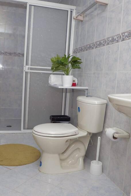 Hermosa casa, 150 metros cuadrados en la zona más tranquila de Medellín