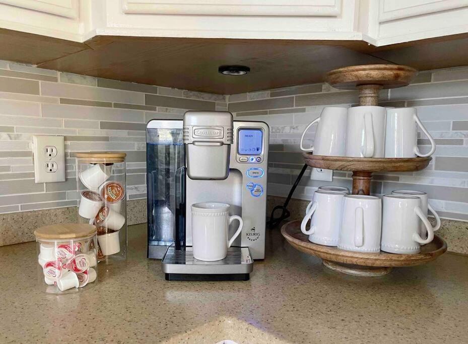 4bed/4bath Home + Spa Midway to Savannah & Tybee Island view 4
