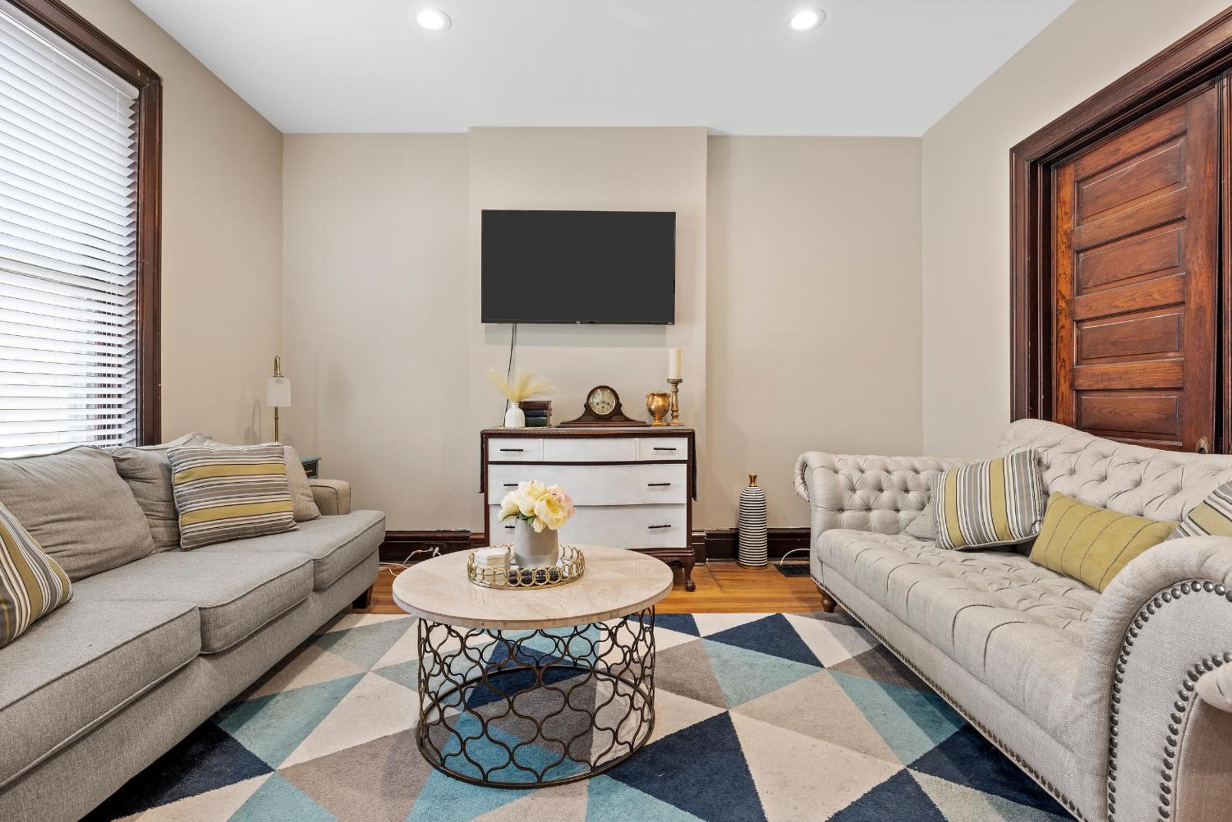 Cozy Historic Forest Park Entire Home @The Grove view 2
