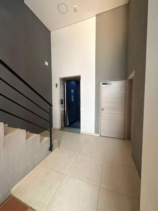 Hermoso apartamento modelia embajada aeropuerto