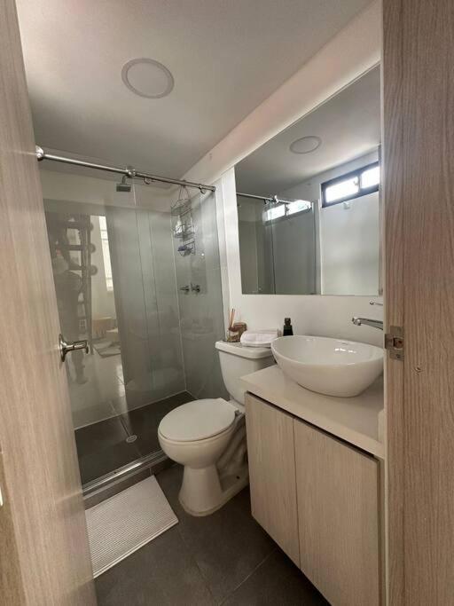 Hermoso apartamento modelia embajada aeropuerto