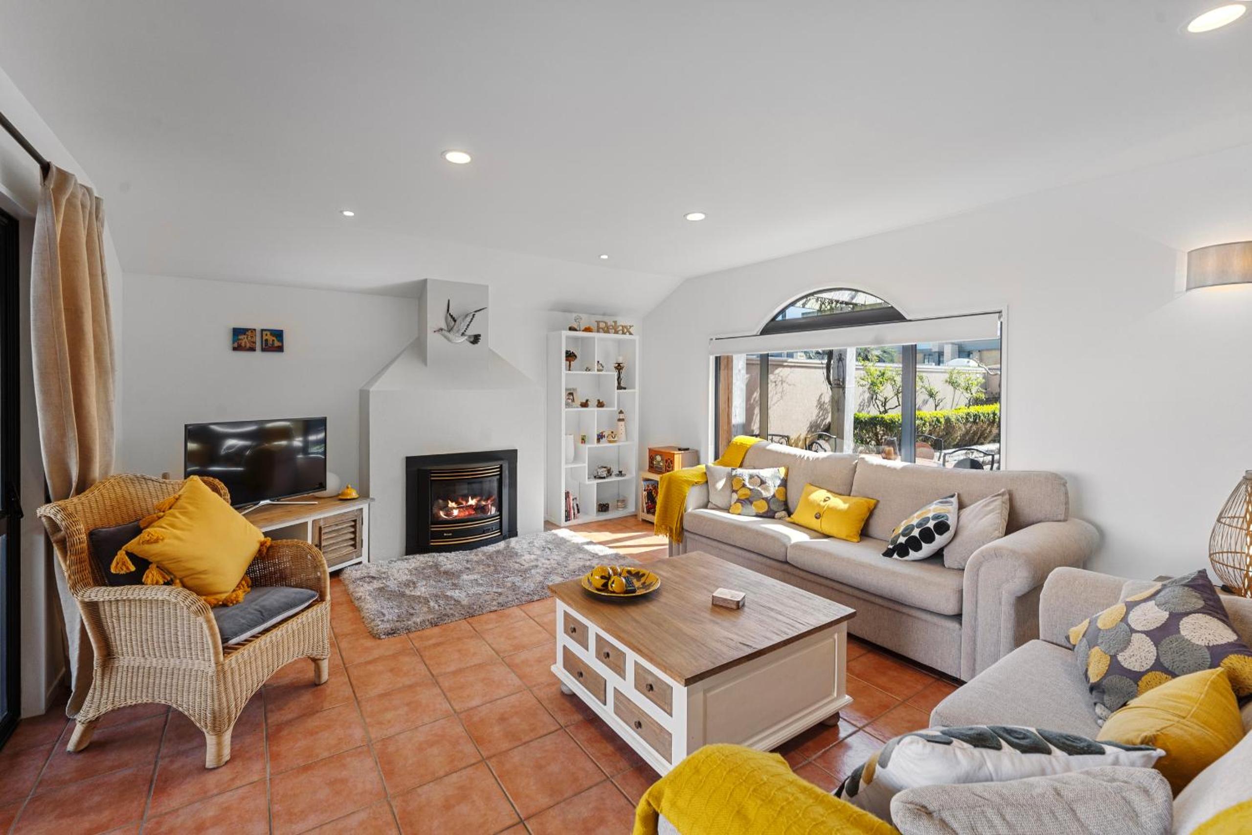 Poolside Serenity - Papamoa Beach Holiday Home view 5