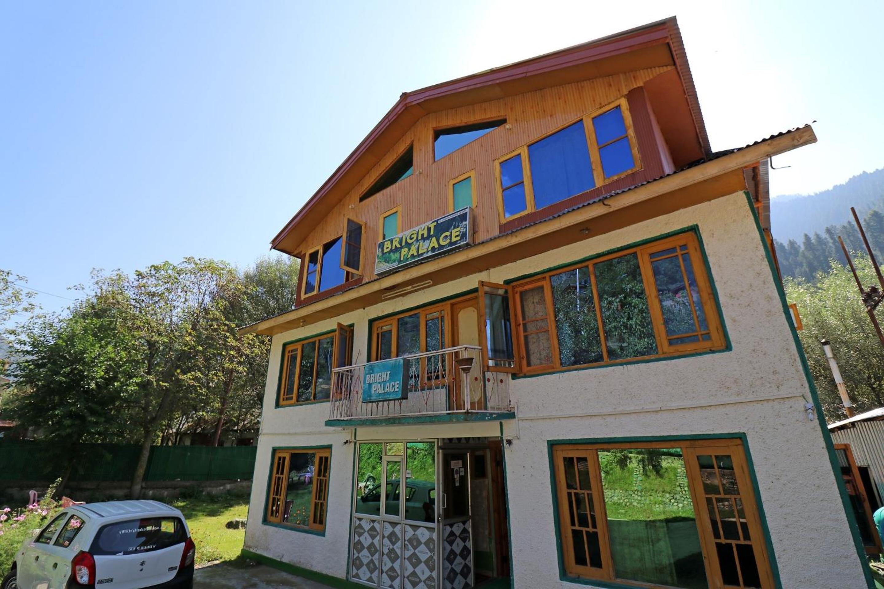 Hotel Bright Palace
