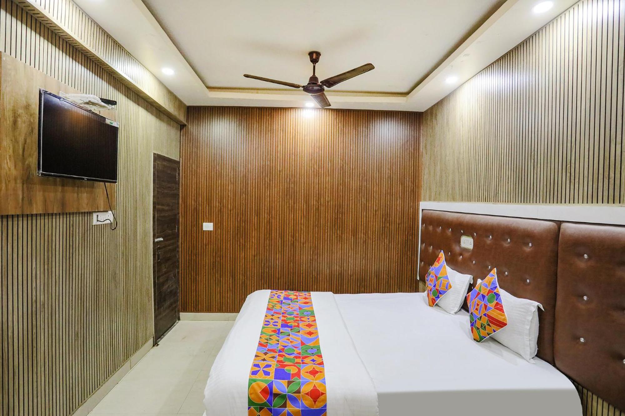 FabHotel Prime Siddhant Palace