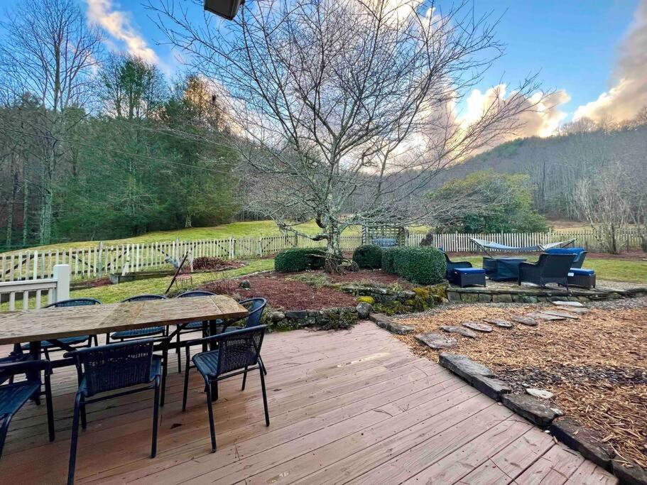 Golden Acres Ranch Hot Tub+Gameroom+Creek & wifi view 4